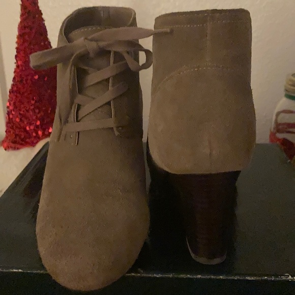 Shoes by Ralph Lauren - Picture 3 of 3